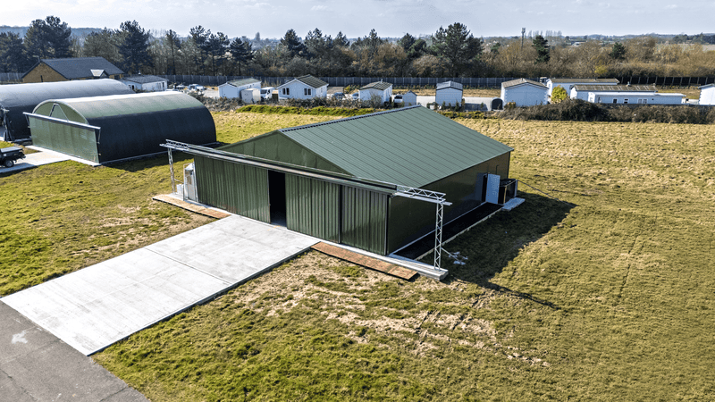 Staal Vliegtuig Hangaar