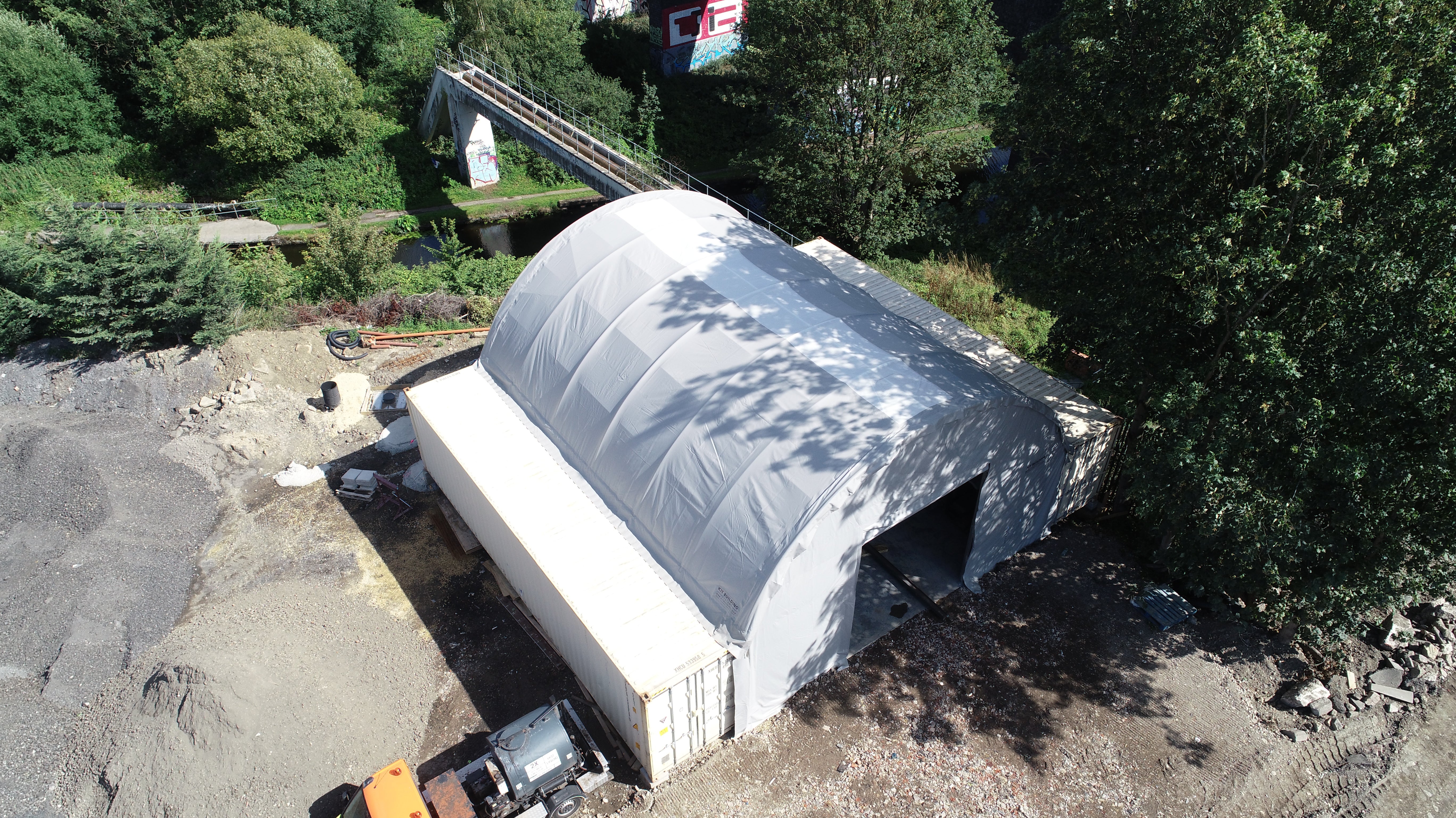 Houer Skerms - 33ft x 40ft x 12ft (10m x 12m x 3.6m)